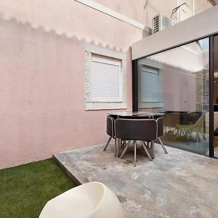 Lxfactory Terrace Loft Apartment Lisbon