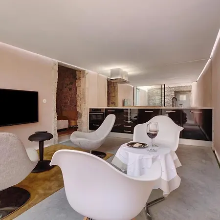 Апартаменти Lxfactory Terrace Loft *