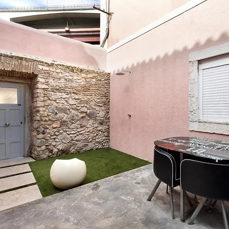 Lxfactory Terrace Loft * Лиссабон